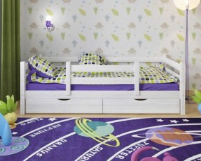 Детская кровать из массива березы Соня-5 (Белый/Лак) в Нижнекамске - nizhnekamsk.ok-mebel.com | фото 1