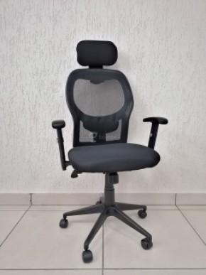 Кресло Barneo K-128 для персонала (черная ткань черная сетка) в Нижнекамске - nizhnekamsk.ok-mebel.com | фото
