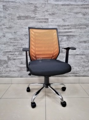 Кресло Barneo K-138 для персонала (черная ткань оранжевая сетка) в Нижнекамске - nizhnekamsk.ok-mebel.com | фото